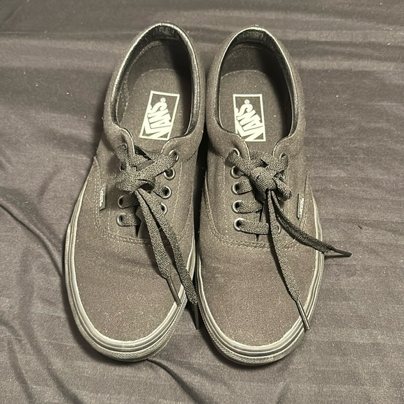Unisex Black Vans - Picture 1 of 4